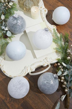 Christmas Ornaments | 5" Frosted White Christmas Ball Ornaments – Set Of 6 Christmas Decor Christmas Ornaments